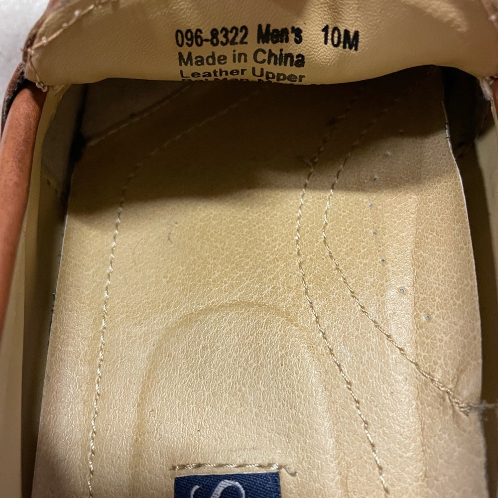 Men’s size 10 Chaps dress loafers